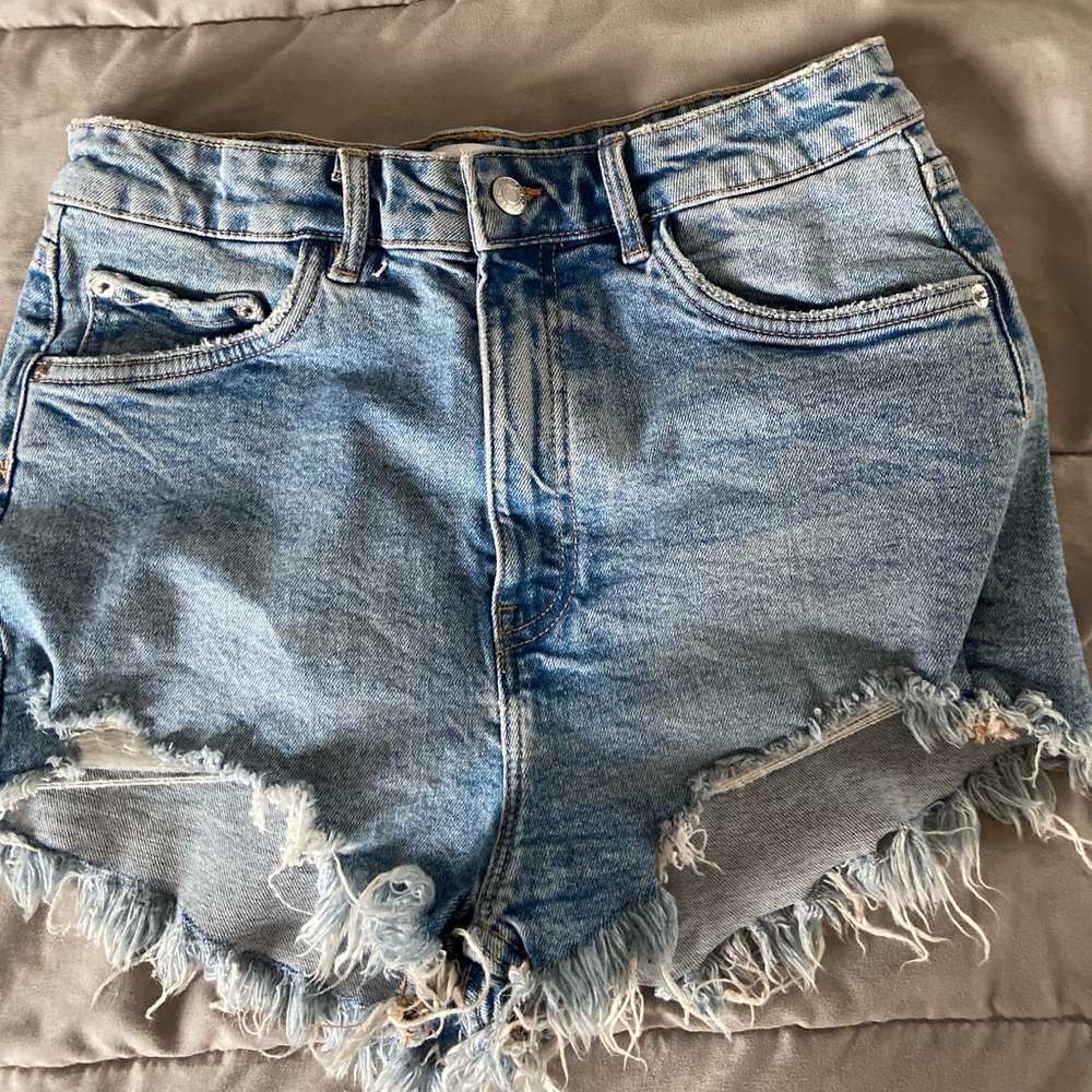 WORN ONCE ZARA SHORTS